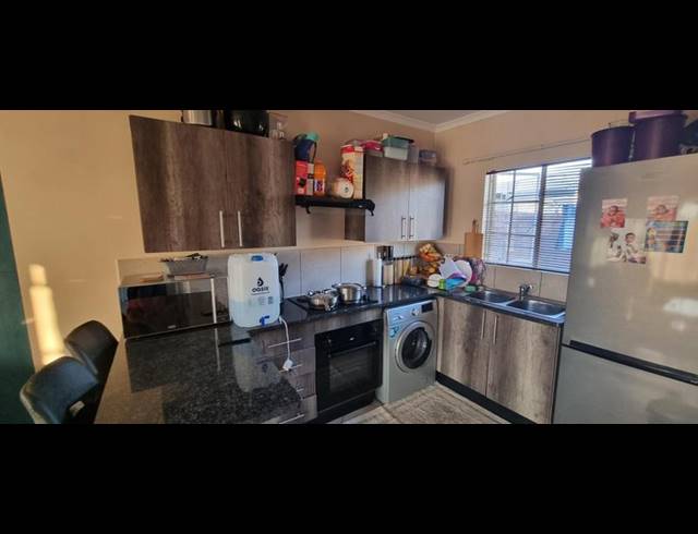 2 BEDROOM TOWNHOUSE FOR SALE IN THE REEDS